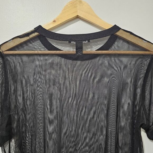 Forever 21 - T-Shirt Sheer Mesh Short Sleeve Round Neckline - Size S - Black - Picture 6 of 7